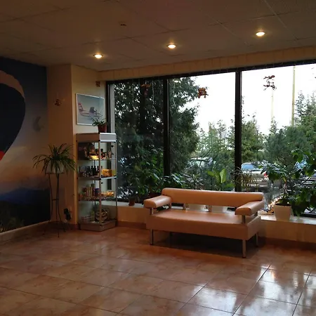 Sky High Airport 200 Meters From The Terminal Hotel 3*